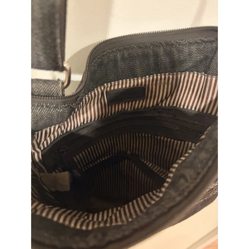 Thirty-One Gray Crossbody Bag, Zip Top, Adjust Strap, Pockets, Striped Lining